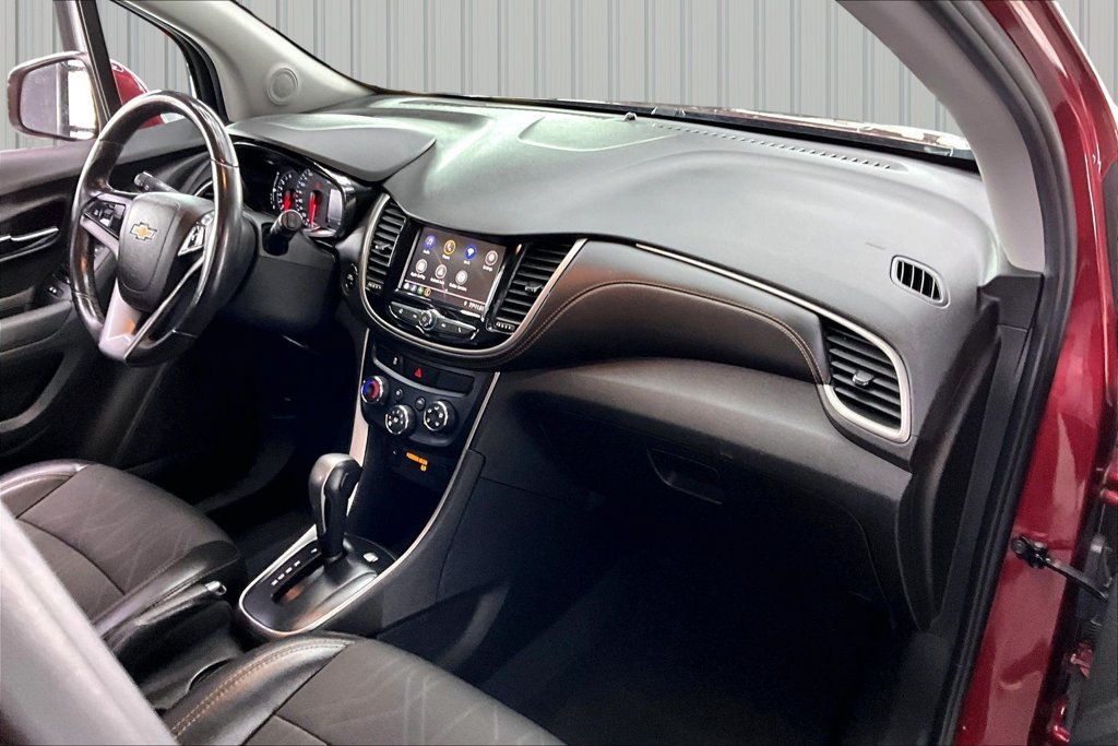 Used 2020 Chevrolet Trax LT w/ Driver Confidence Package AWD/4WD image 26