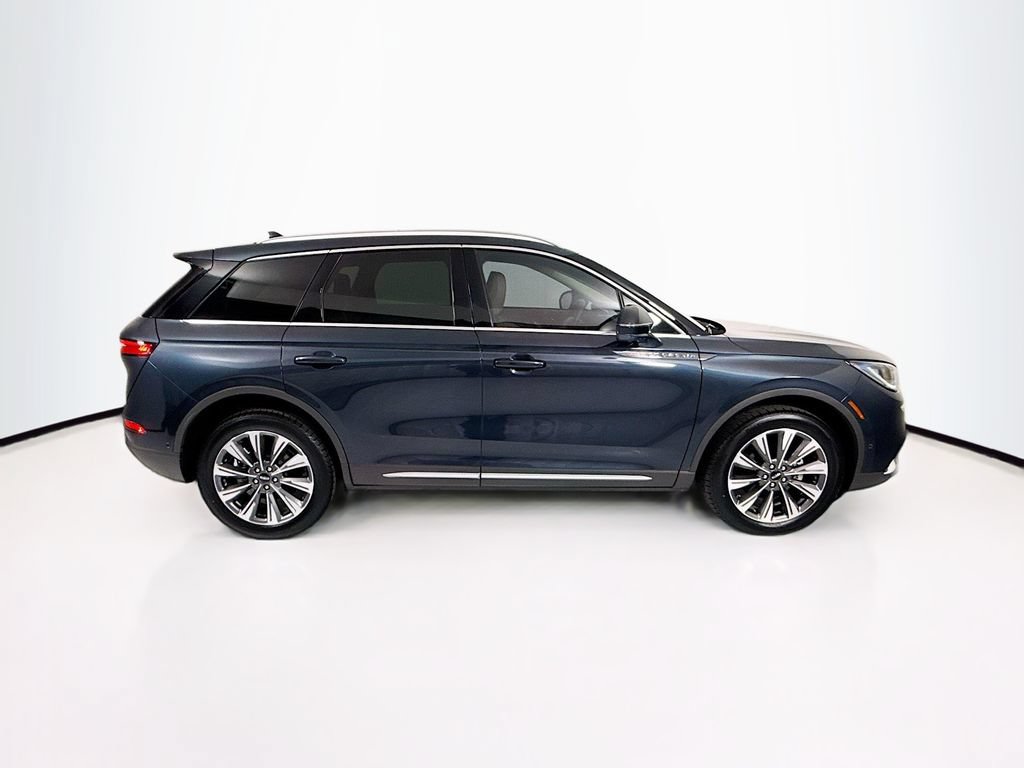 Used 2022 Lincoln Corsair Reserve w/ Equipment Group 201A FWD image 4