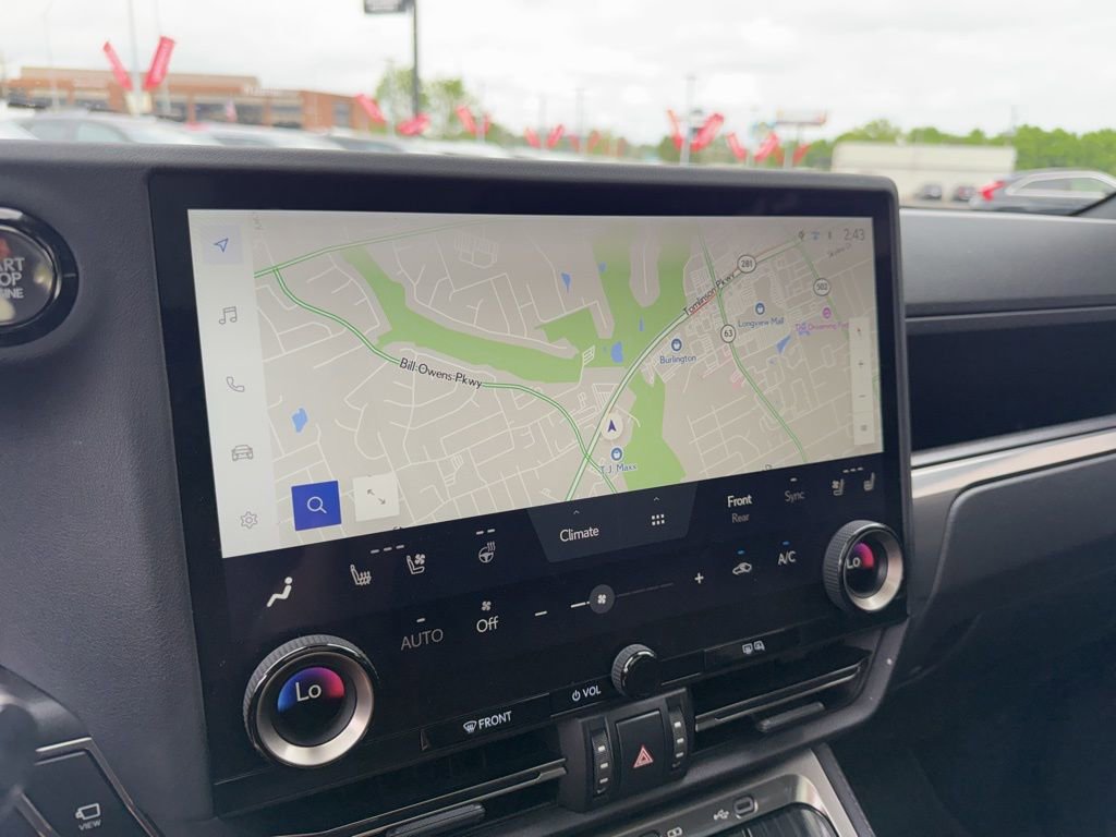 Used 2025 Lexus GX 550 w/ Cold Area Package AWD/4WD image 33