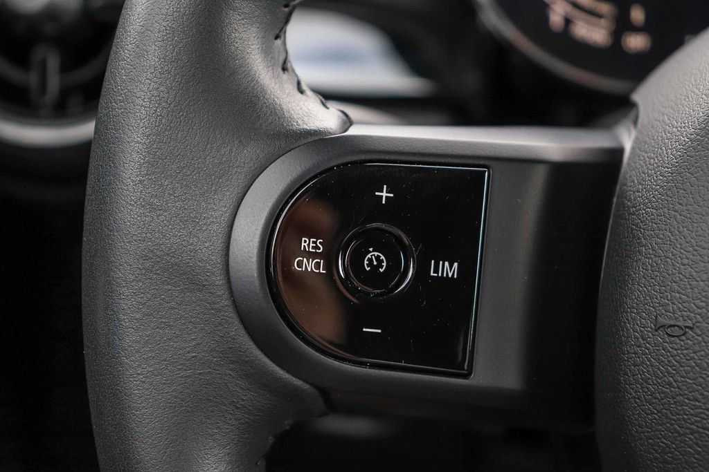 Used 2024 MINI Cooper 2-Door Hardtop FWD image 35