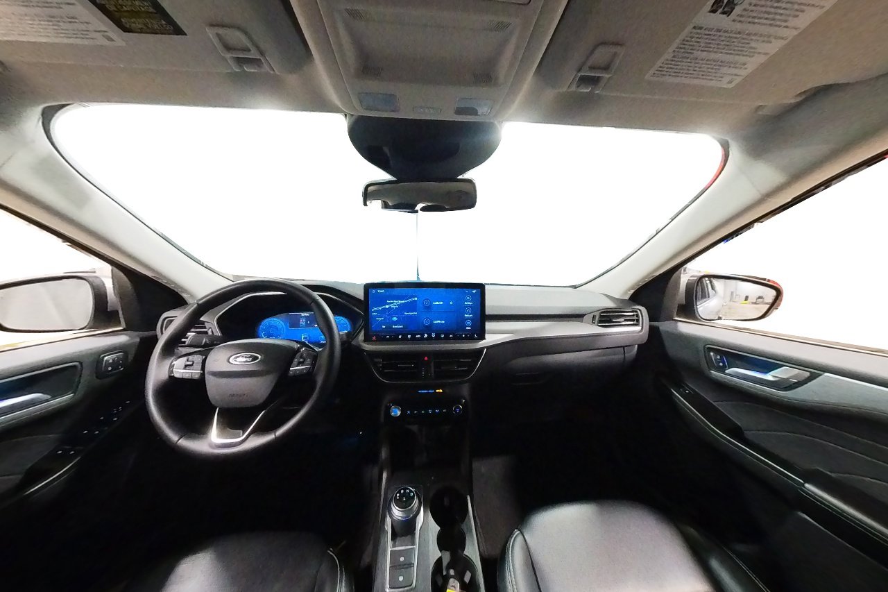 Used 2024 Ford Escape Platinum AWD/4WD image 42