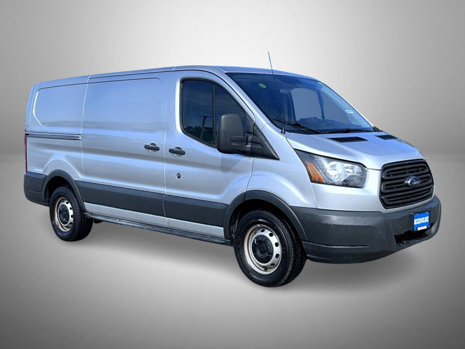 Used 2017 Ford Transit 150 130 Low Roof RWD image 3