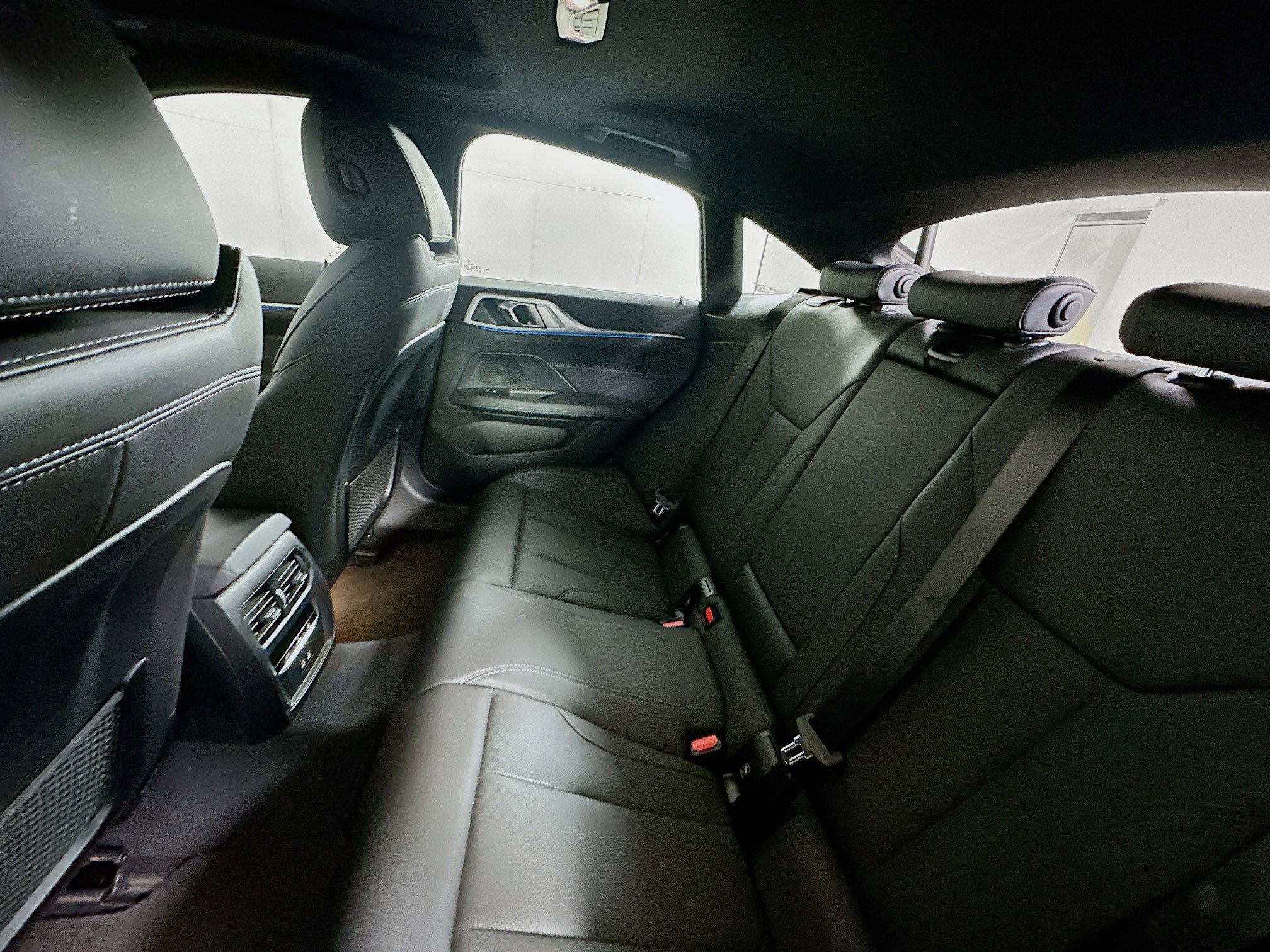 Used 2024 BMW i4 eDrive35 w/ Convenience Package image 28