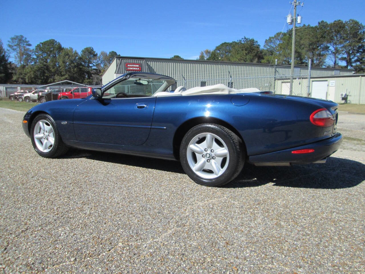 Used 1998 Jaguar XK8 XK8 2dr Convertible image 35