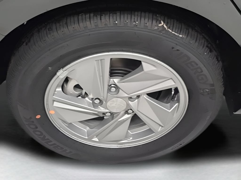 New 2026 Hyundai Elantra SE FWD image 41