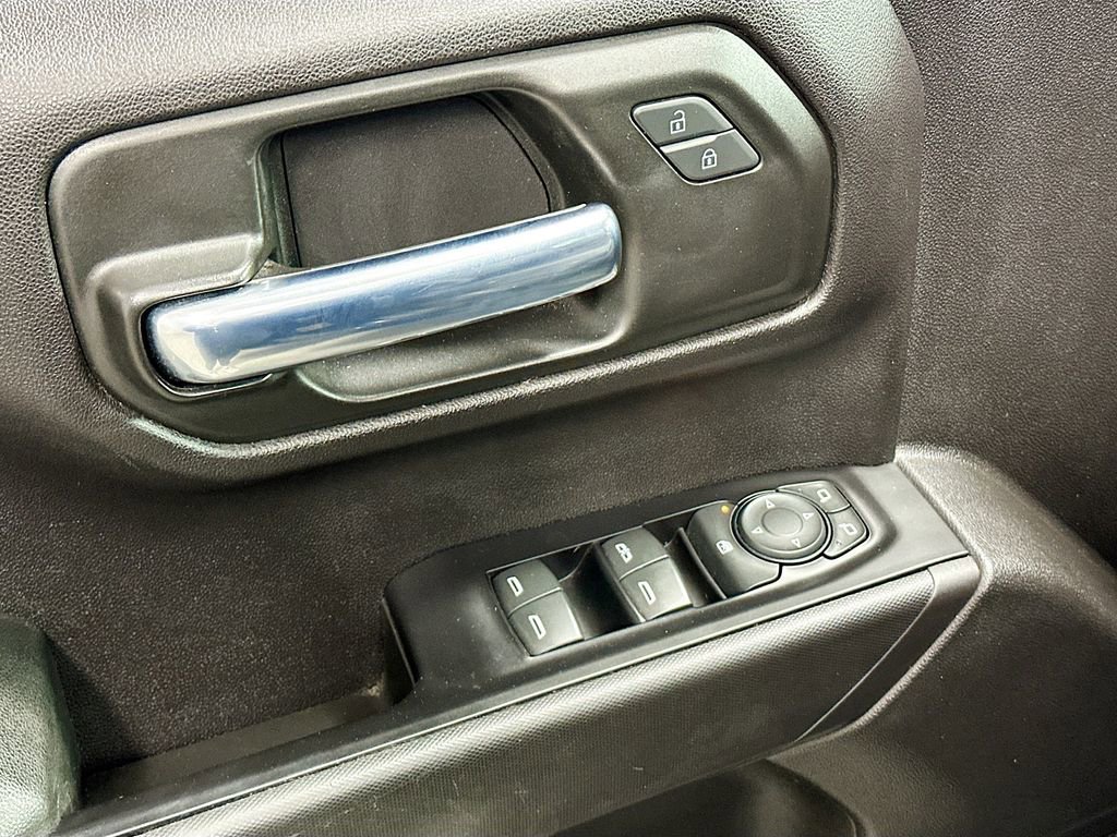 Used 2020 Chevrolet Silverado 1500 Custom w/ Custom Value Package image 18