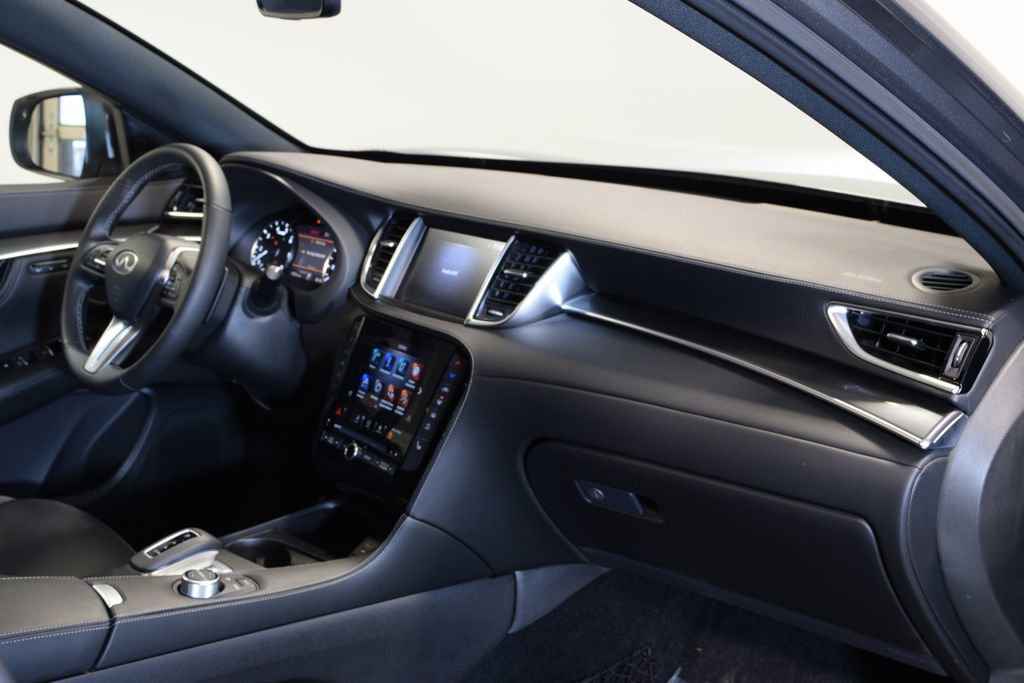 Certified 2025 INFINITI QX55 Luxe w/ Cargo Package image 32