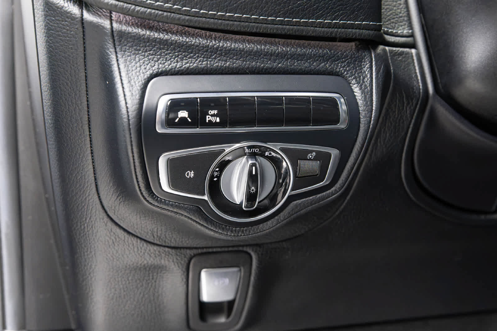 Used 2019 Mercedes-Benz G 63 AMG 4MATIC w/ Seat Comfort Package image 29