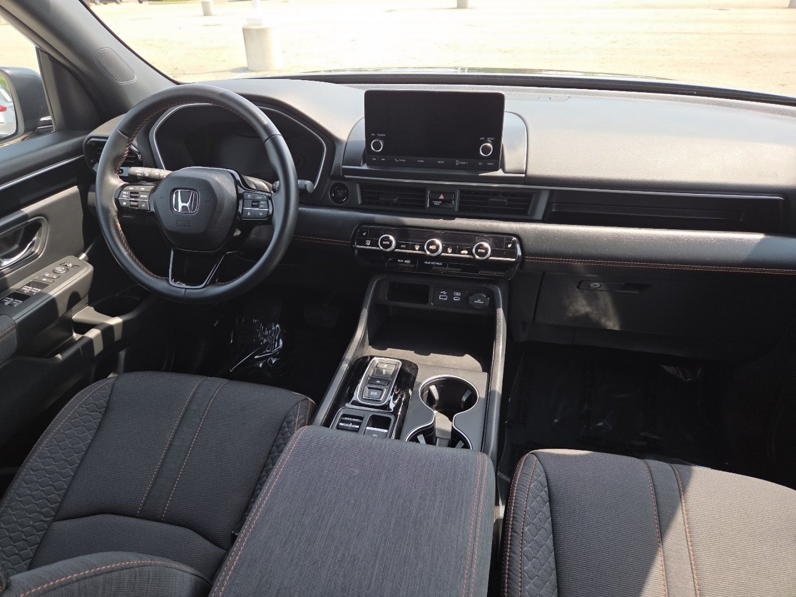 Used 2025 Honda Pilot Sport image 22