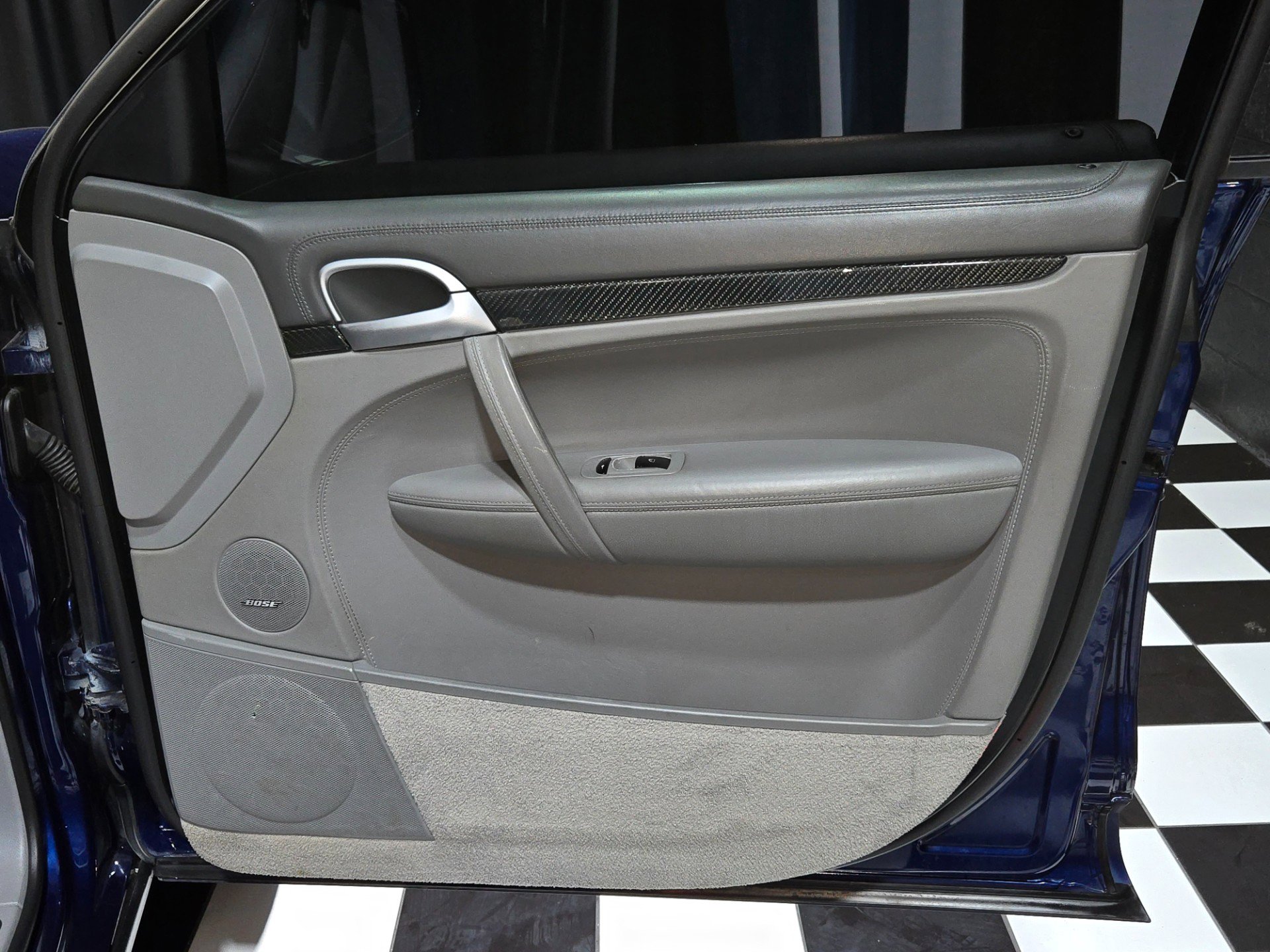 Used 2008 Porsche Cayenne Turbo AWD/4WD image 47