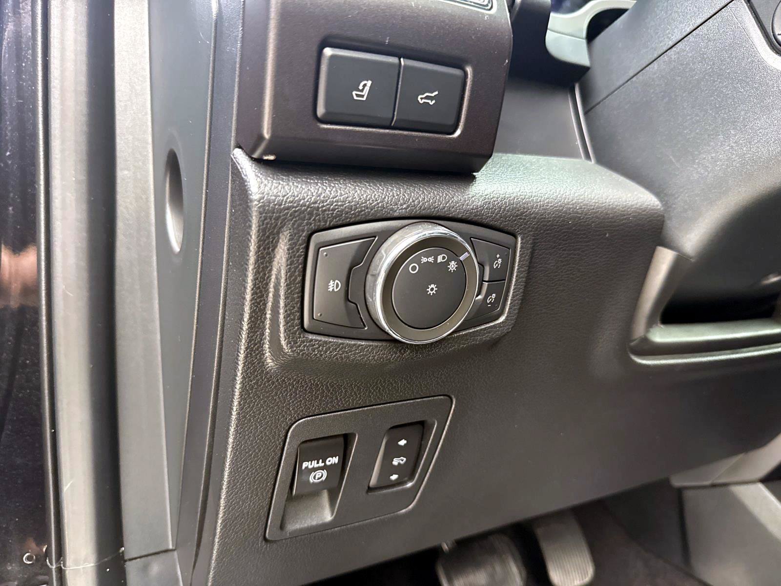 Used 2021 Ford Expedition Max Limited RWD image 21