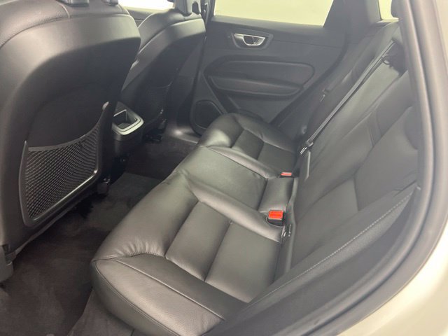Certified 2024 Volvo XC60 B5 Plus w/ Protection Package Premier AWD/4WD image 11