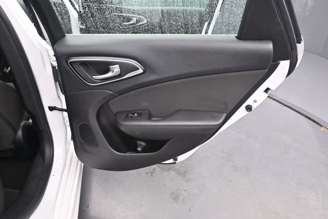 Used 2016 Chrysler 200 Limited w/ Convenience Group FWD image 14