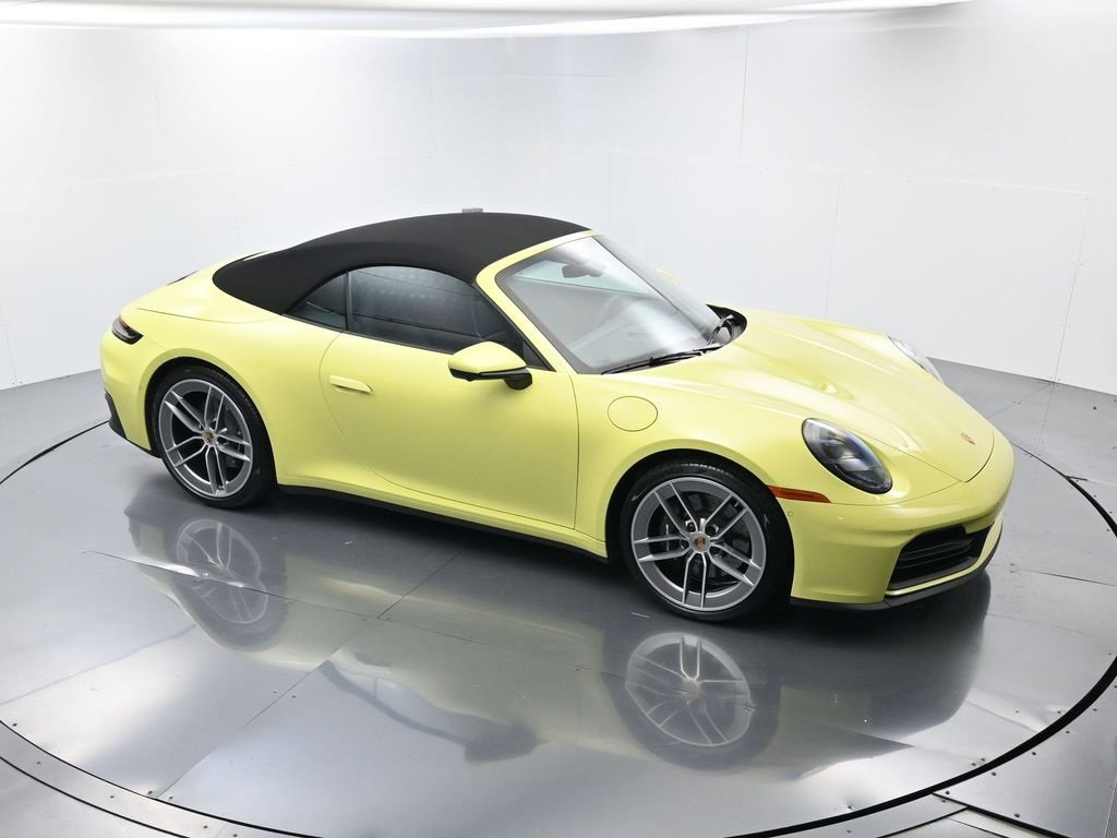 Used 2025 Porsche 911 Carrera image 31