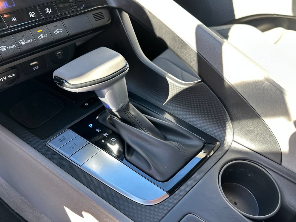 Certified 2025 Hyundai Elantra Sport FWD image 14