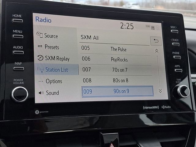 Used 2021 Toyota Camry XLE image 17