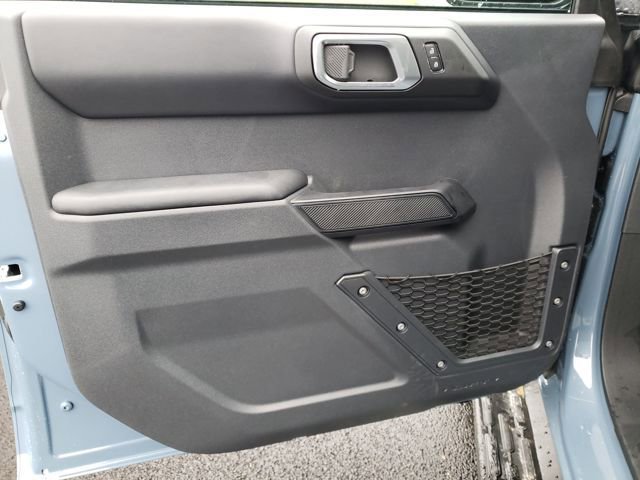 New 2025 Ford Bronco Outer Banks w/ Black Appearance Package image 17