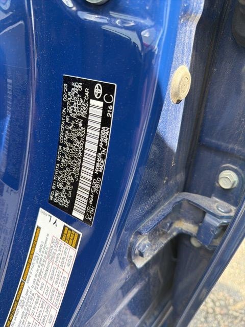 Used 2023 Toyota Prius XLE image 4