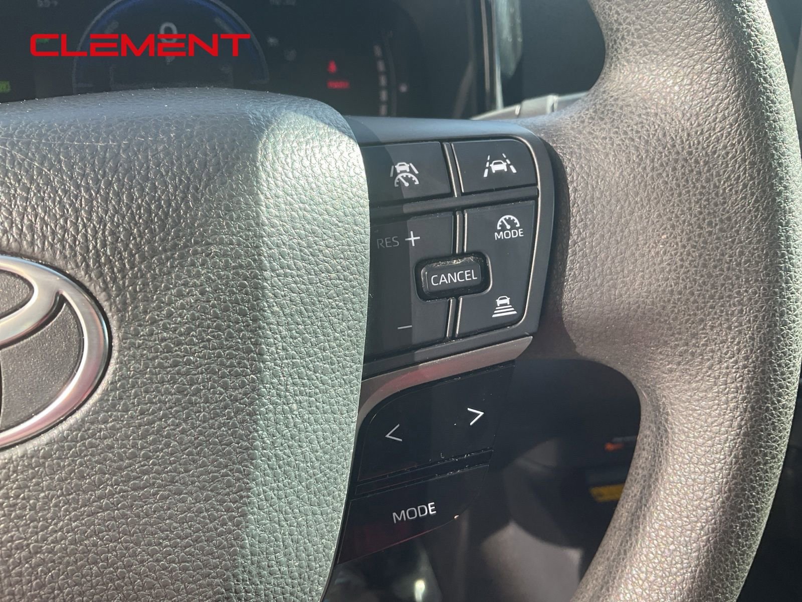 Used 2025 Toyota Camry LE image 8