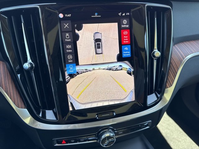 New 2026 Volvo V60 B5 Cross Country Plus w/ Protection Package Premier image 15