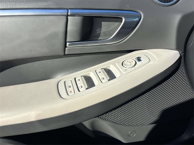Used 2023 Hyundai Sonata SEL w/ Convenience Package image 16