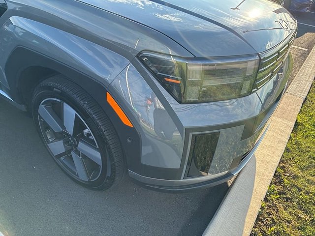 Used 2024 Hyundai Santa Fe Limited image 4