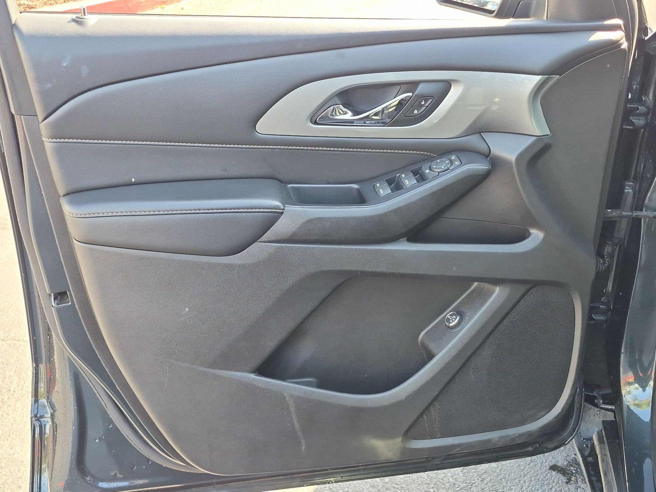 Used 2021 Chevrolet Traverse LT AWD/4WD image 13