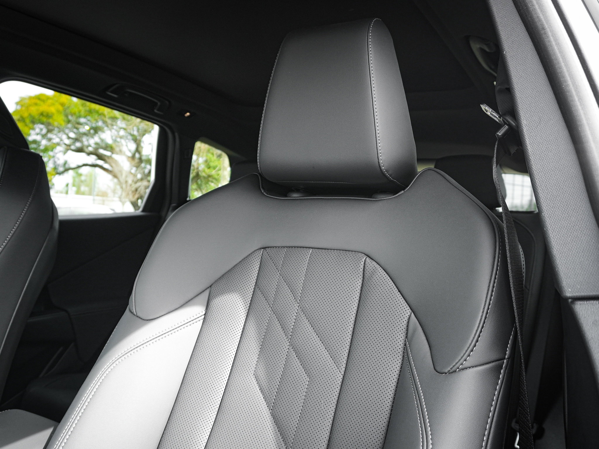 Used 2025 BMW X3 xDrive30i w/ Convenience Package image 16