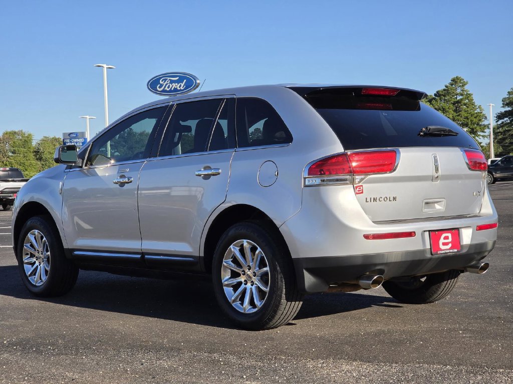 Used 2011 Lincoln MKX 2WD w/ 101A Rapid Spec Order Code image 6