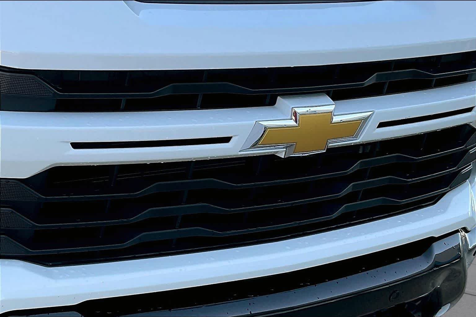 Used 2025 Chevrolet Silverado 2500 Custom w/ Custom Value Package AWD/4WD image 28
