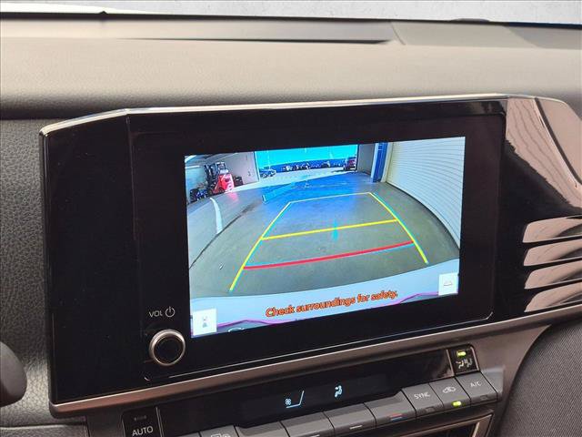 Used 2025 Toyota Camry LE FWD image 18