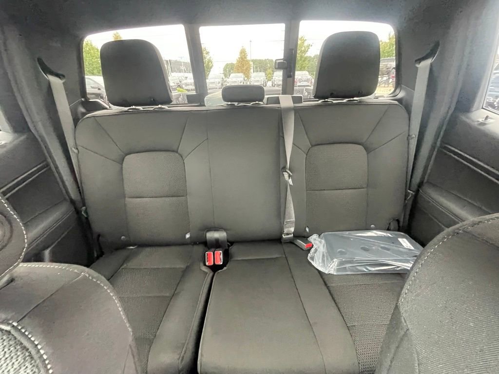 New 2026 GMC Canyon Elevation w/ Convenience Package image 25