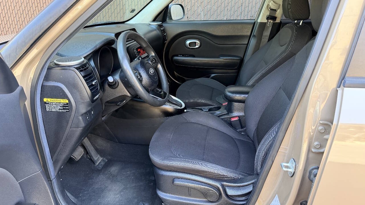 Used 2015 Kia Soul FWD image 10