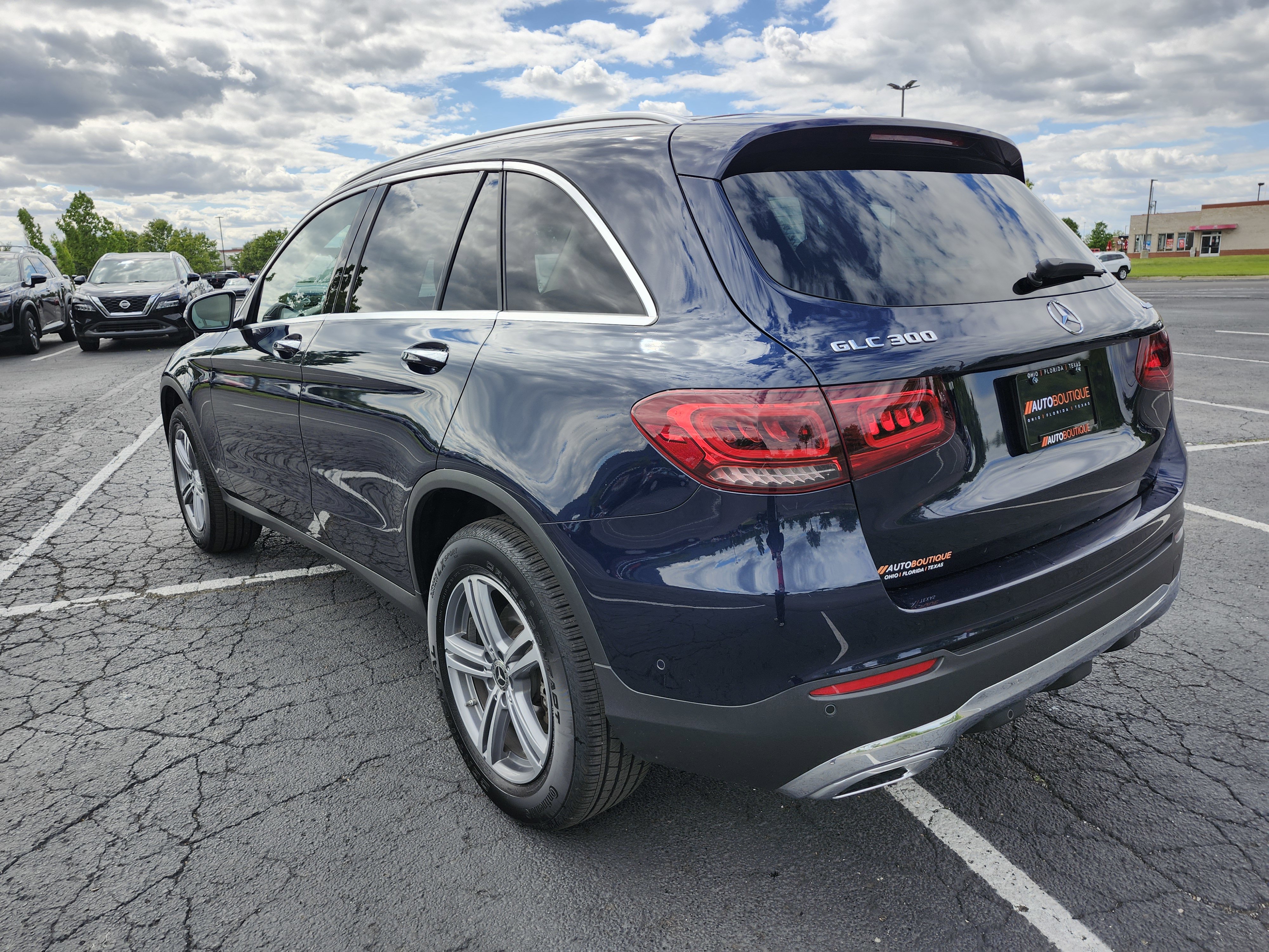 Used 2022 Mercedes-Benz GLC 300 4MATIC image 15