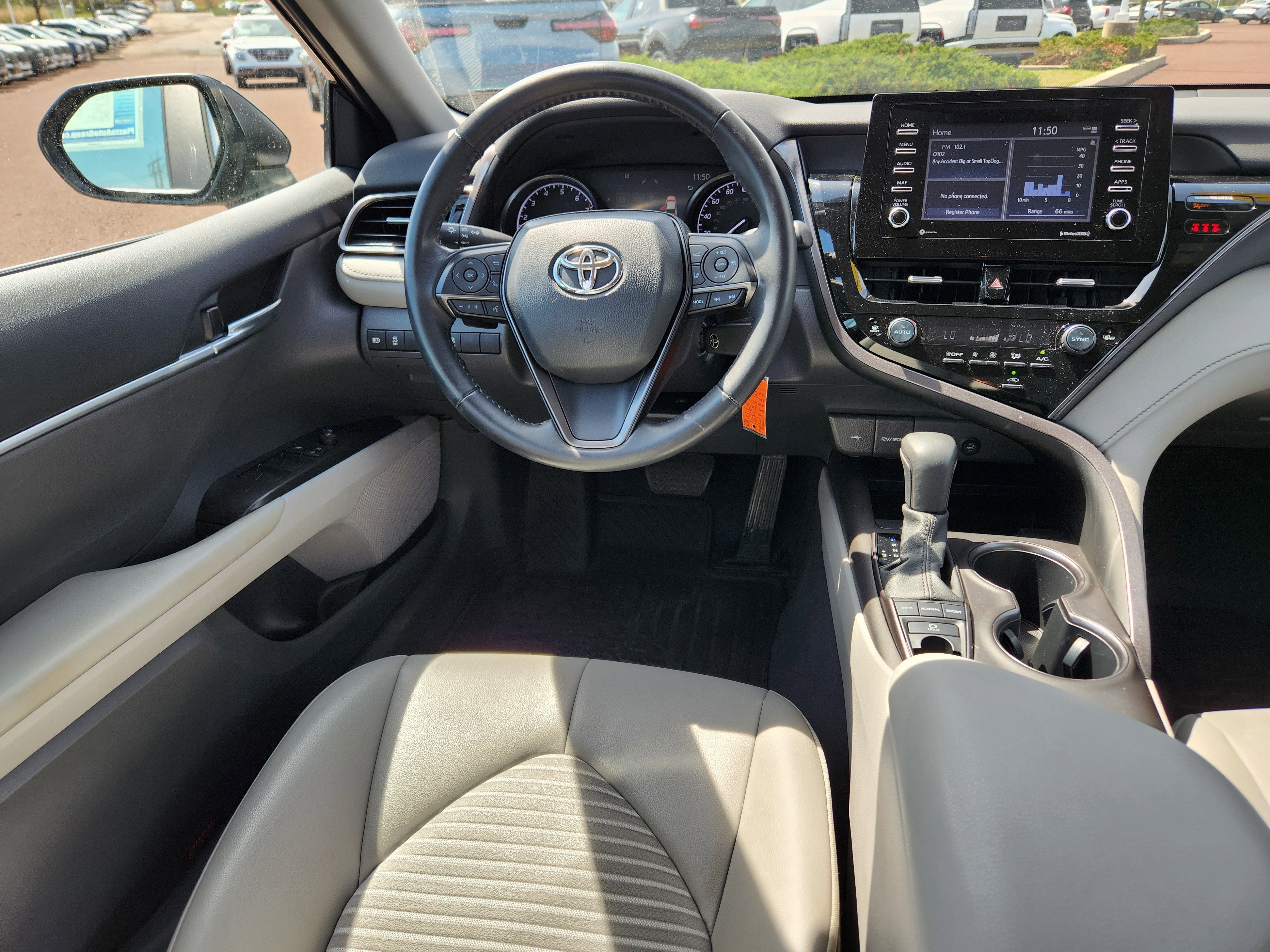 Used 2023 Toyota Camry SE image 13