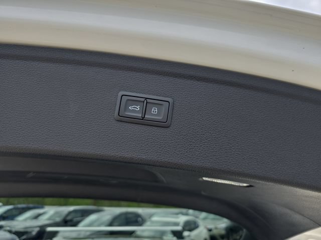 Used 2023 Audi Q5 2.0T Premium Plus AWD/4WD image 16