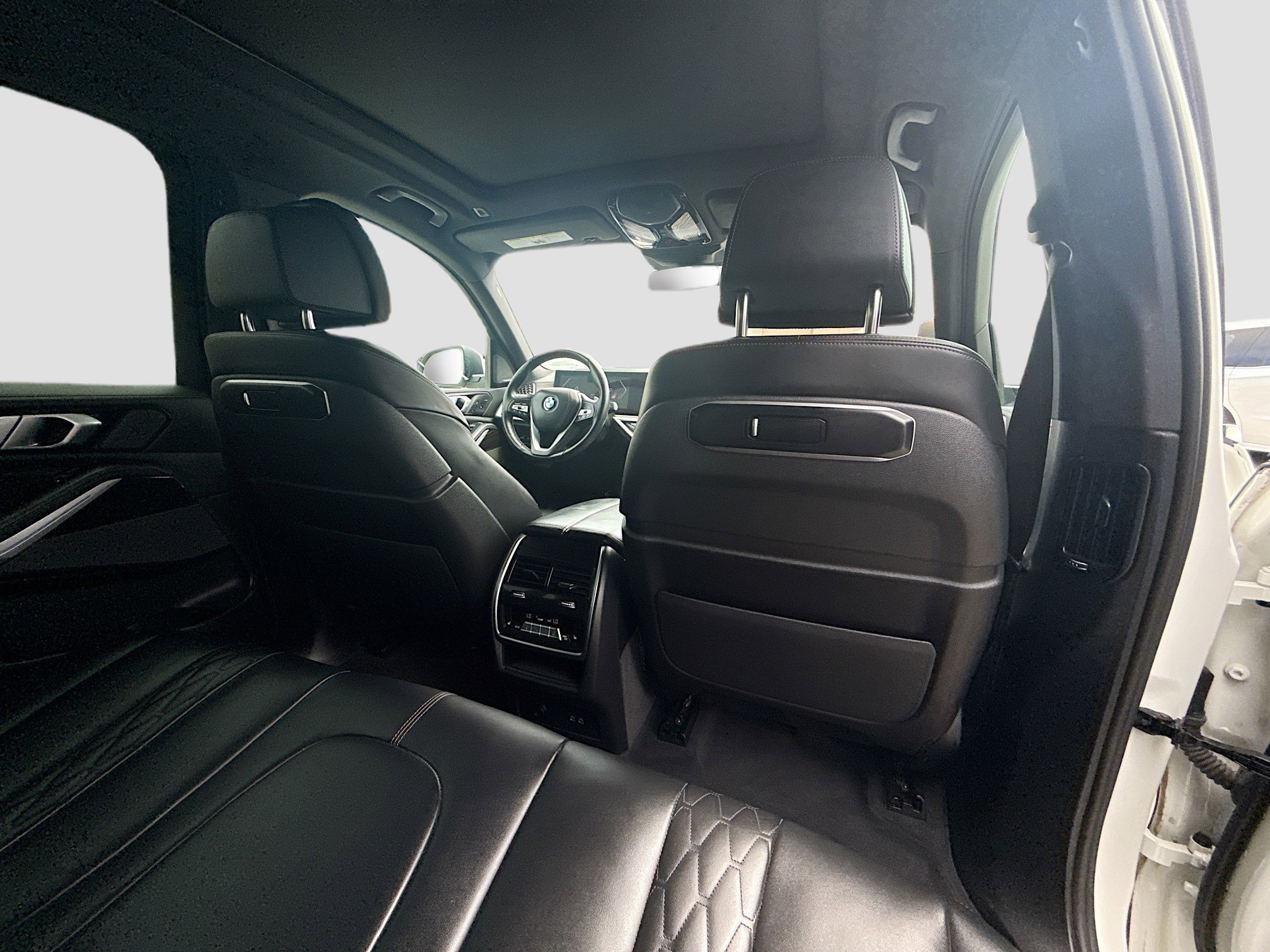 Used 2025 BMW X5 xDrive50e image 27