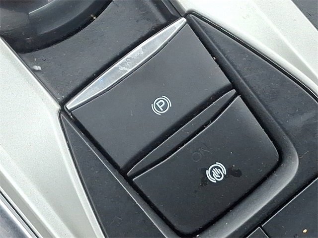 Used 2023 Ford Explorer XLT w/ Equipment Group 202A image 24