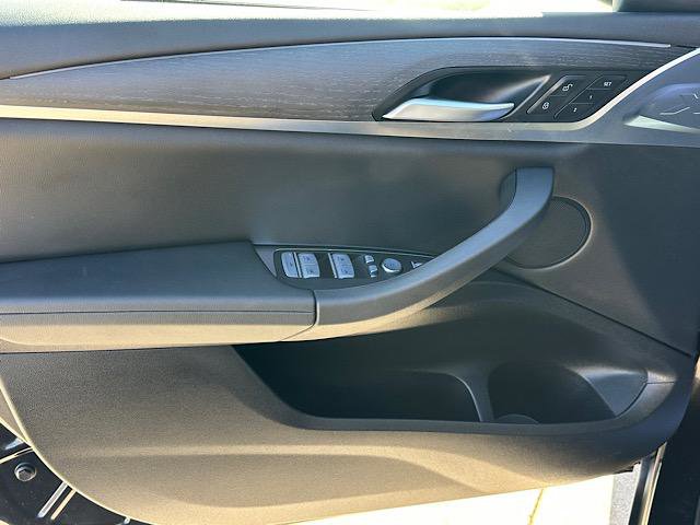 Used 2023 BMW X4 xDrive30i image 16