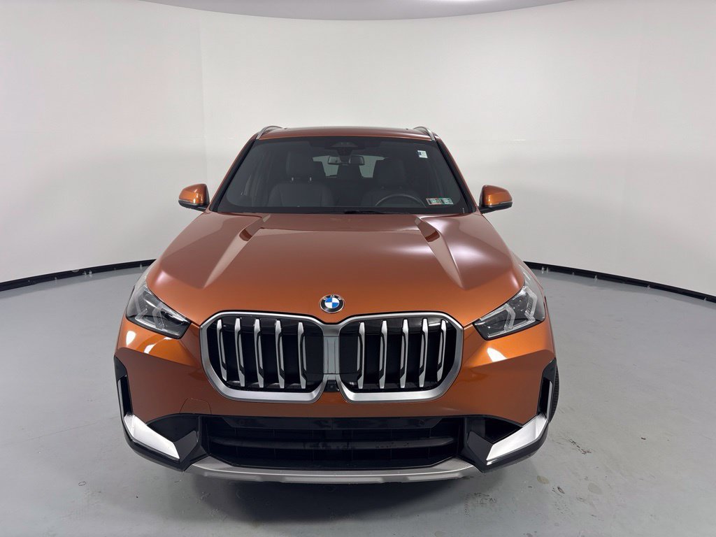 Certified 2025 BMW X1 xDrive28i w/ Technology Package AWD/4WD image 3