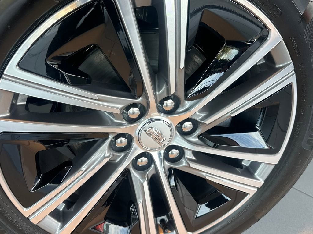 New 2026 Cadillac Lyriq Premium Luxury image 21