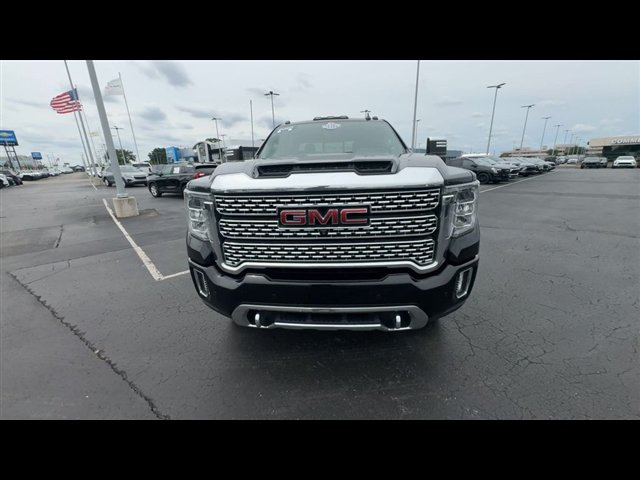 Certified 2020 GMC Sierra 2500 Denali w/ Technology Package AWD/4WD image 3