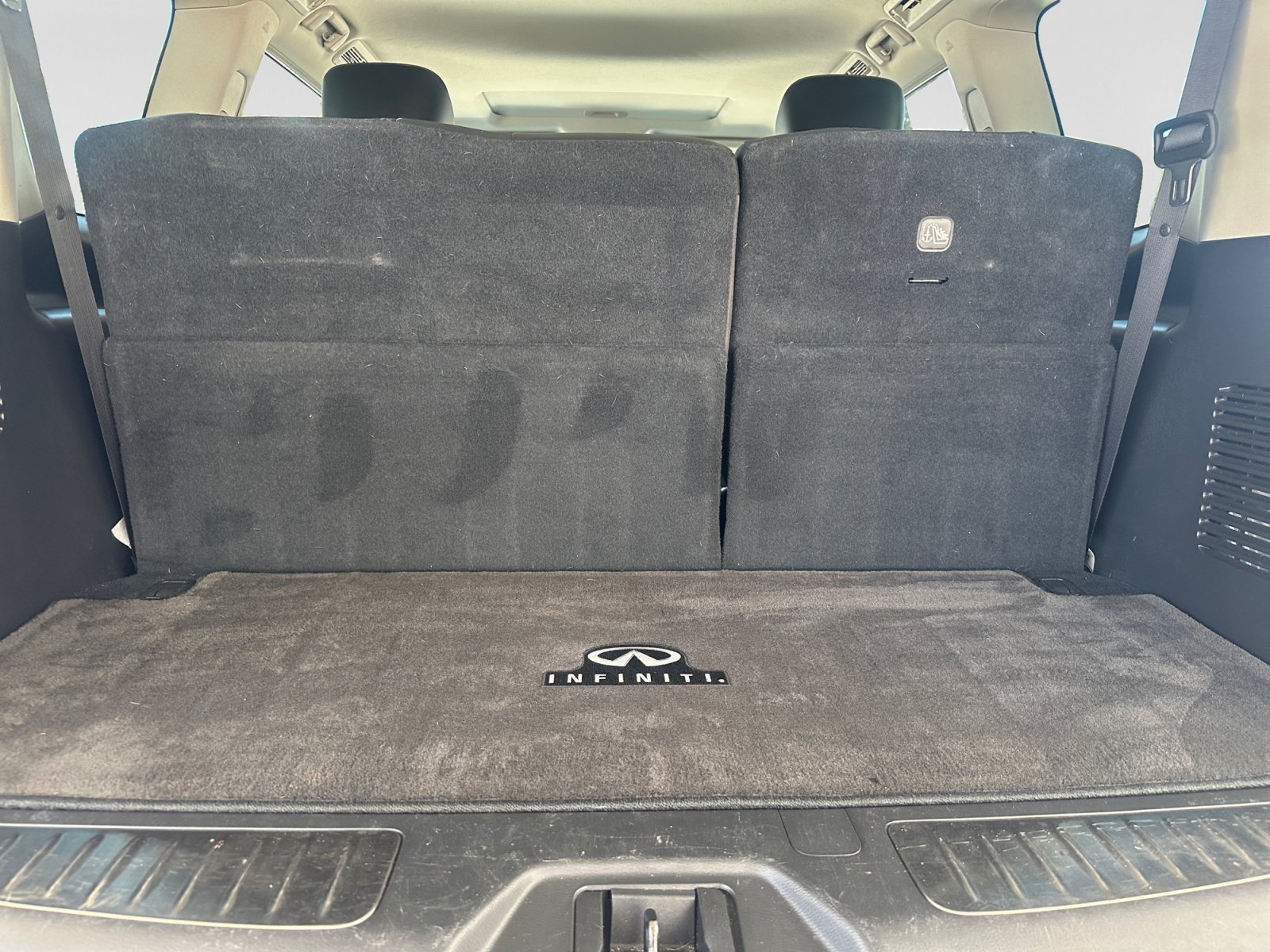 Used 2019 INFINITI QX80 Luxe w/ All-Season Package RWD image 18