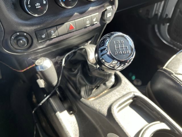 Used 2014 Jeep Wrangler Sahara AWD/4WD image 21