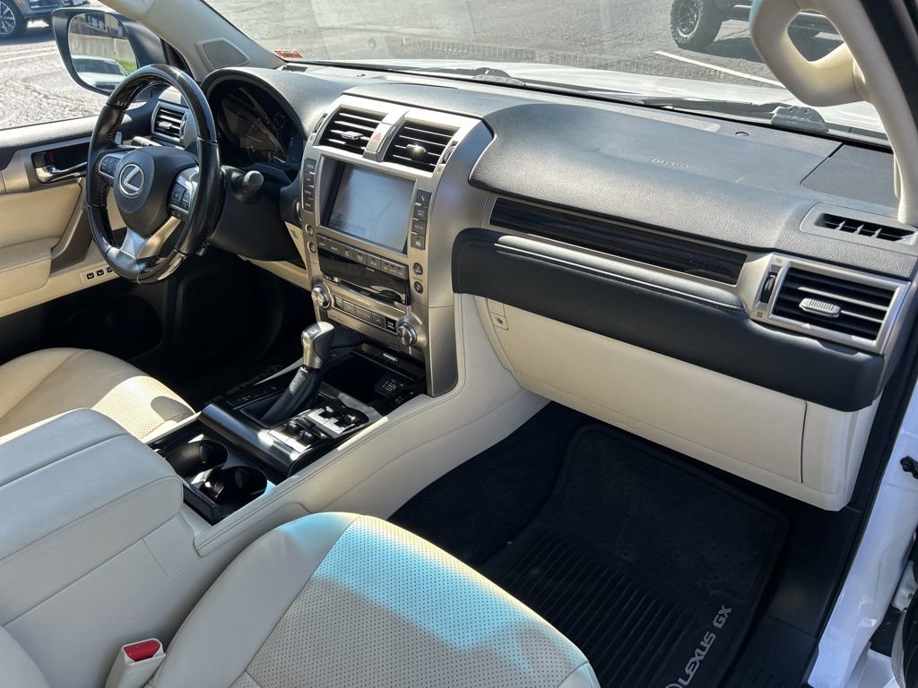 Used 2021 Lexus GX 460 Luxury w/ Accessory Package AWD/4WD image 46