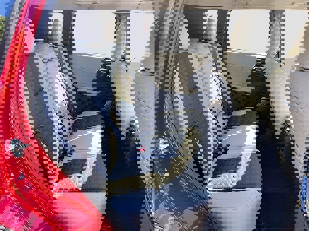 New 2025 Mitsubishi Outlander SE image 27