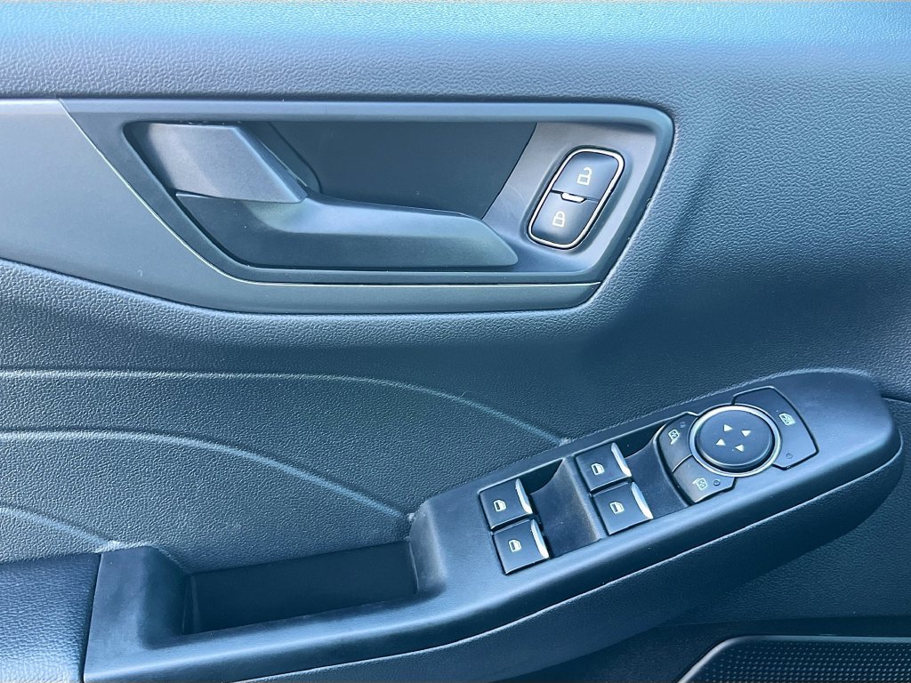 Used 2025 Ford Escape Active FWD image 17