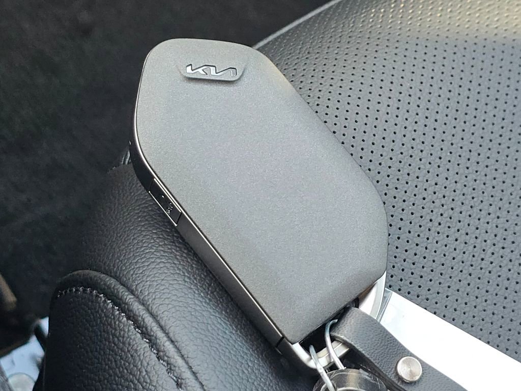 New 2026 Kia Sportage EX image 32