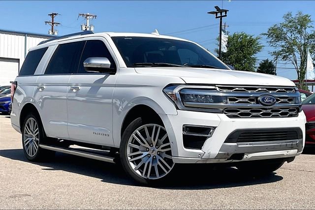 Used 2022 Ford Expedition Platinum RWD image 1