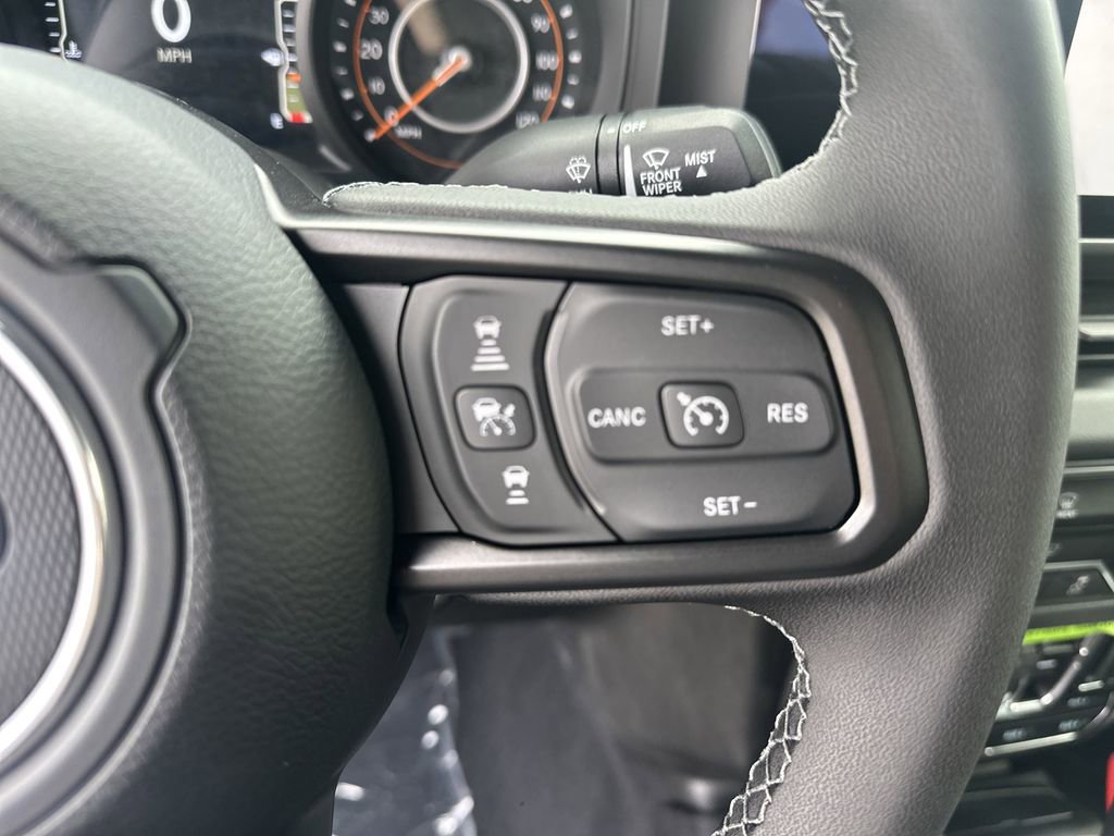 New 2025 Jeep Gladiator Mojave image 18